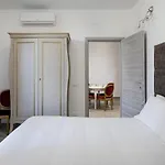 Dclass Apartments By Wonderful Italy